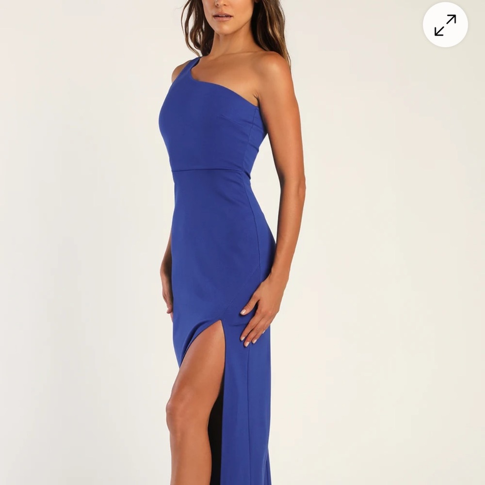 Lulu's Blue One-Shoulder Gown